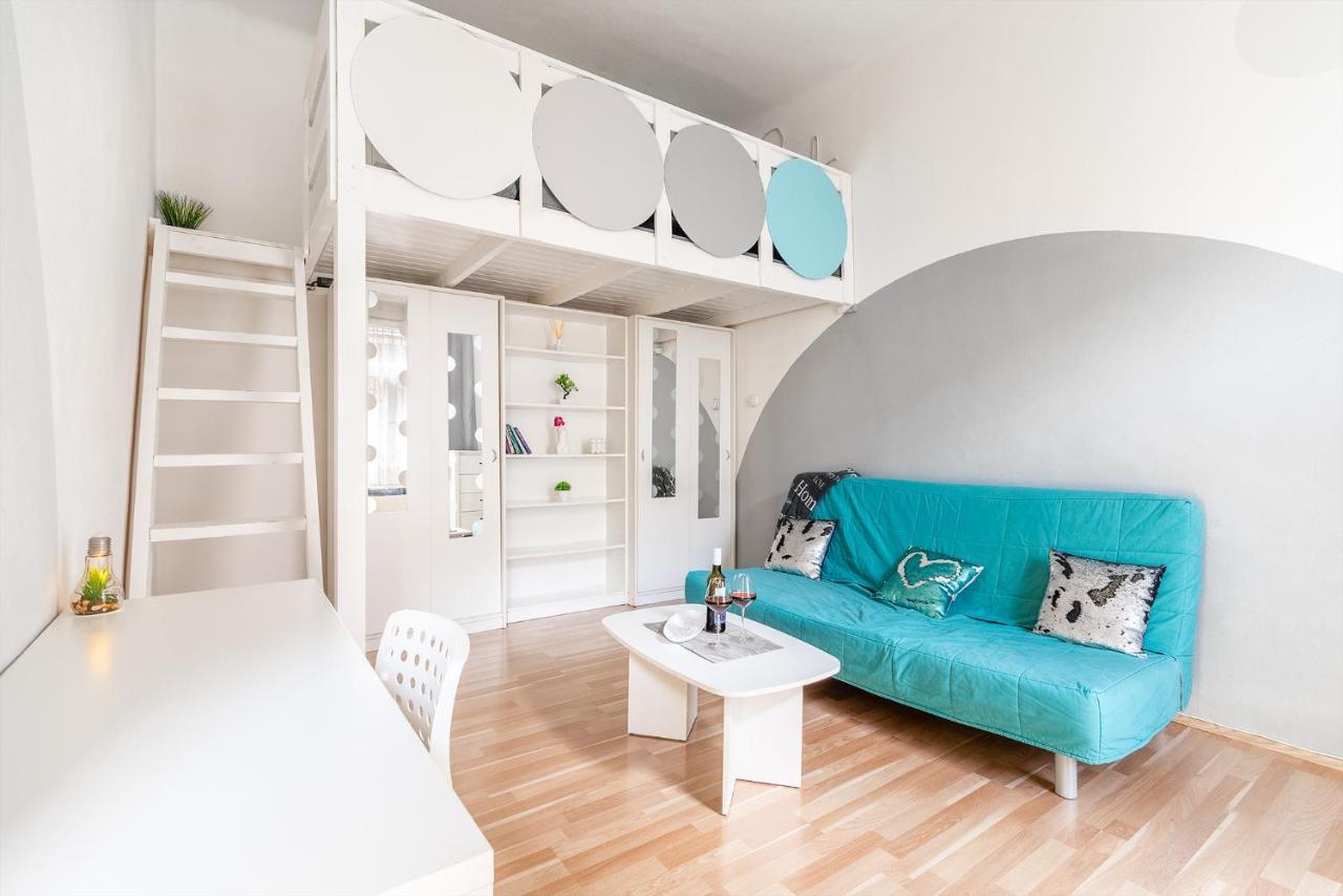 Sunny Dots Apartment - Free Parking! Budapest Bagian luar foto