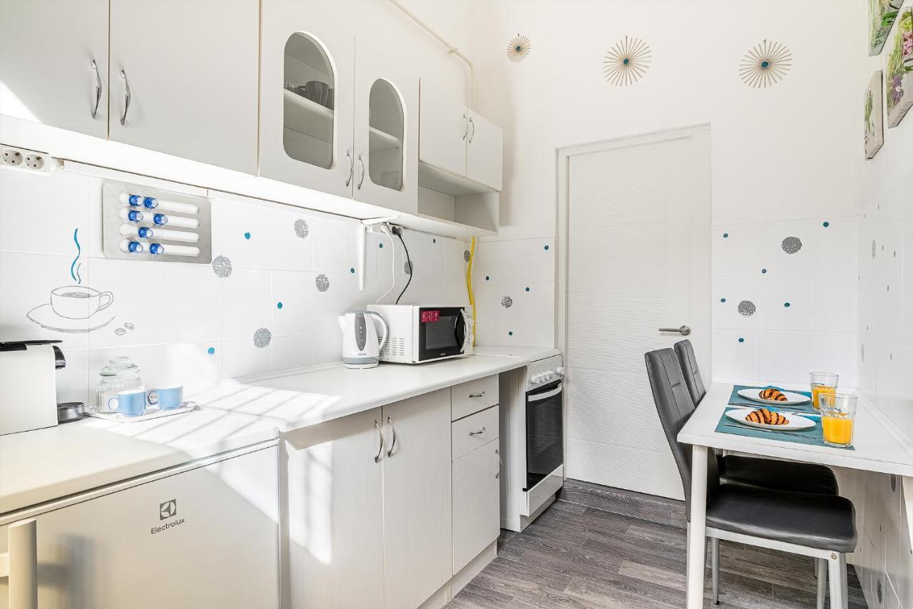 Sunny Dots Apartment - Free Parking! Budapest Bagian luar foto