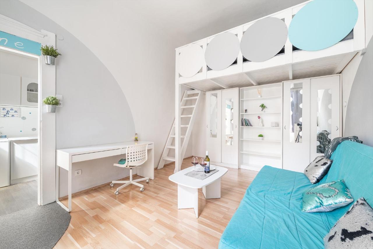 Sunny Dots Apartment - Free Parking! Budapest Bagian luar foto